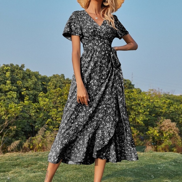 Boho Floral Print Belted V neck Ruffle Midi Dress - Picture 4 of 11